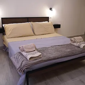 Pensión Giulia's, Nápoles